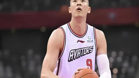 快船客场大胜尼克斯，跃居NBA第六席位